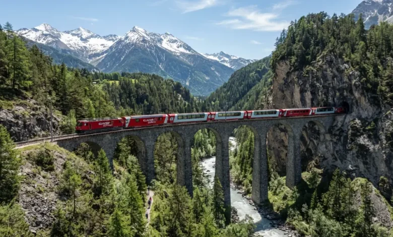 Glacier Express crossing the Landwasser Viaduct